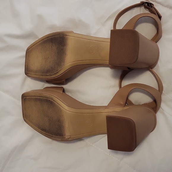 Tan Square Toe Heels - Picture 5 of 5